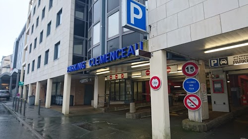 Parking Clémenceau