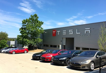 Tesla Service Center