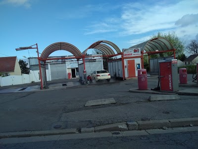Centre de lavage: laverie linge et station de lavage automobile