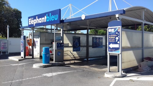 Eléphant Bleu - Station de lavage automobile photo1